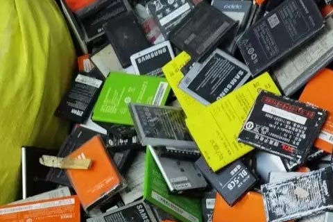 昭通永善海拉蓄电池回收-高价叉车蓄电池回收